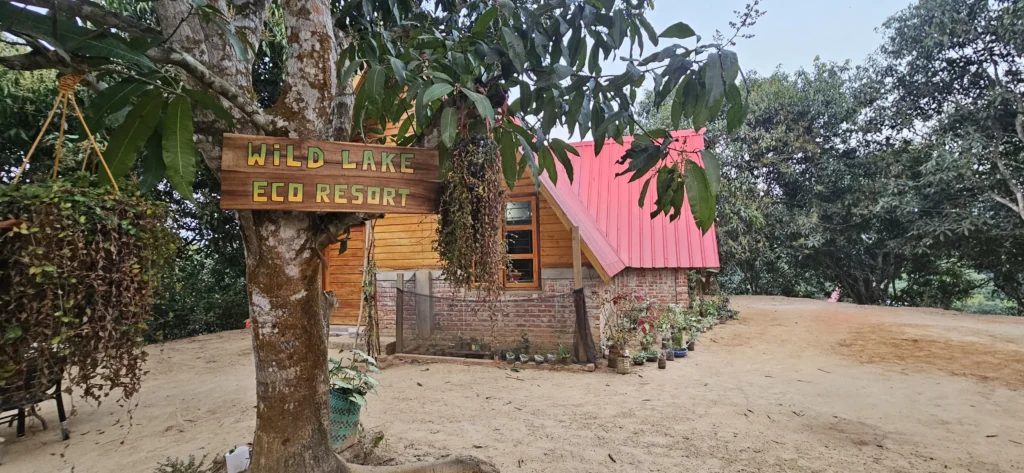 Wild Lake Eco Resort Main Villa from Outside